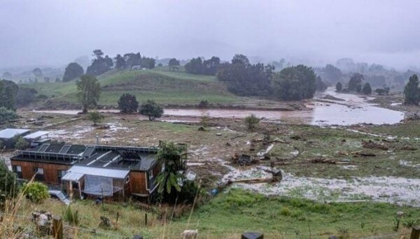 Cyclone Hits New Zealand's North Island